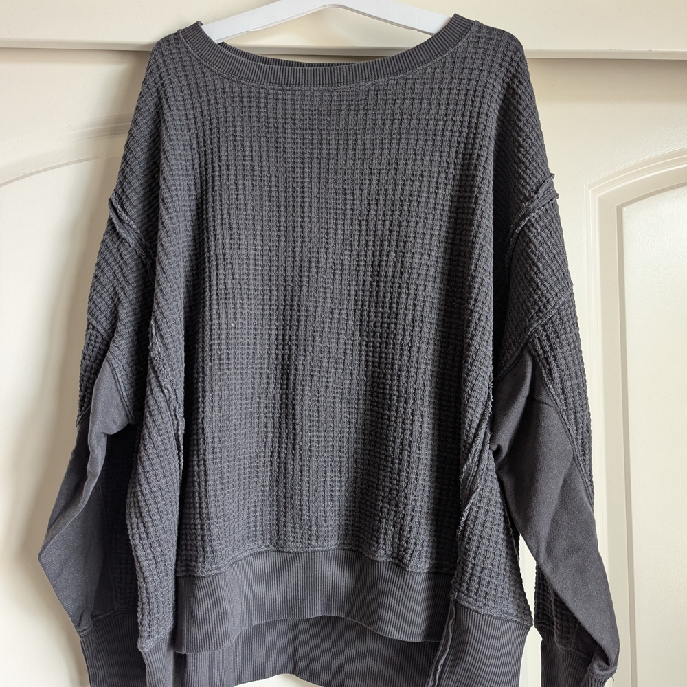 American Eagle Outfitters Gray Crew Neck Sweater